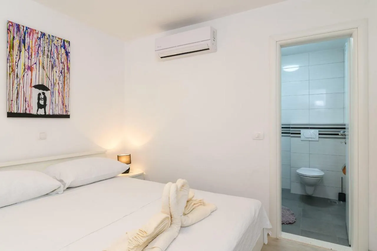 Apartment Porat Trogir 0*,